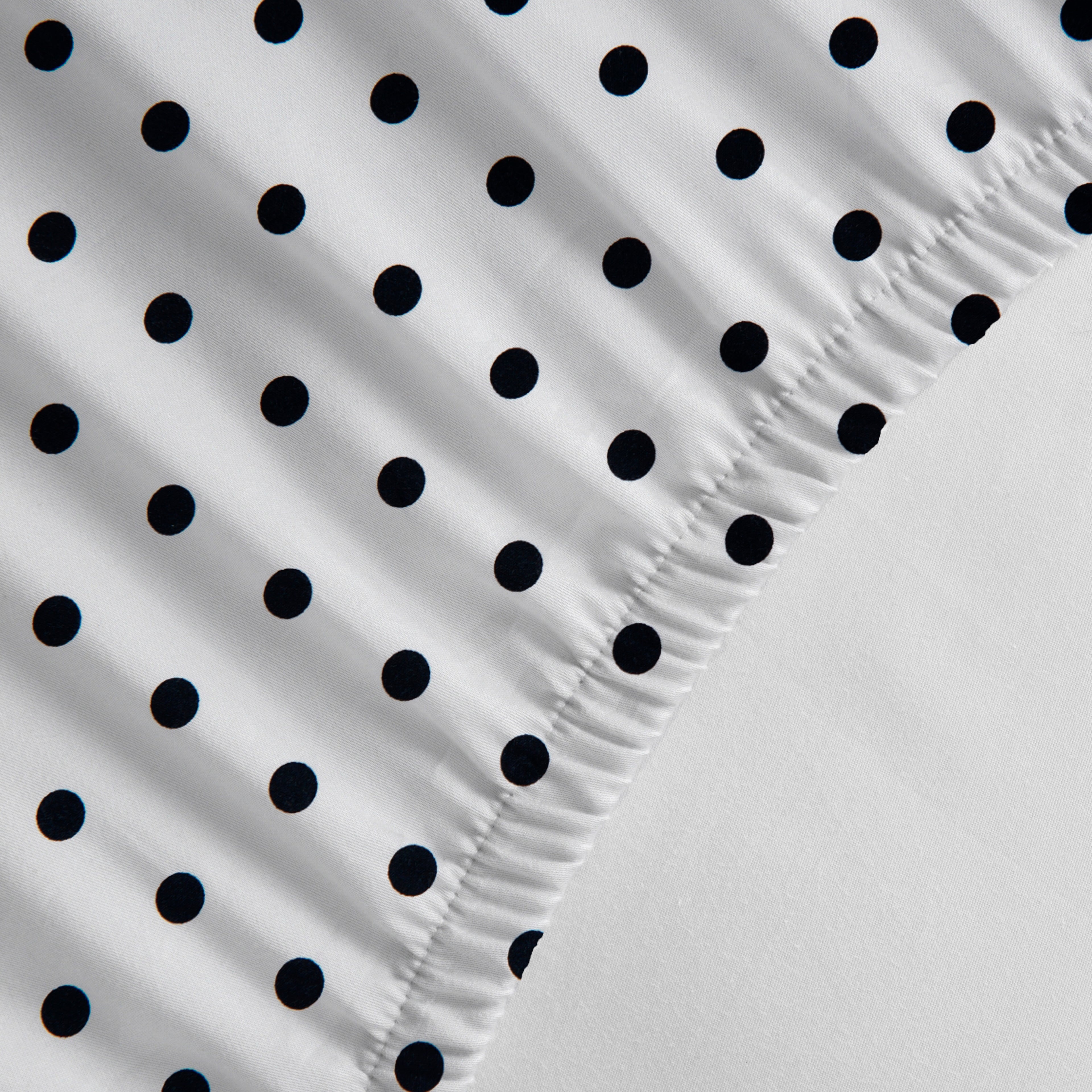 6-Piece Polka Dot Printed Sheet Set - Soft as a Hotel Premium Quality