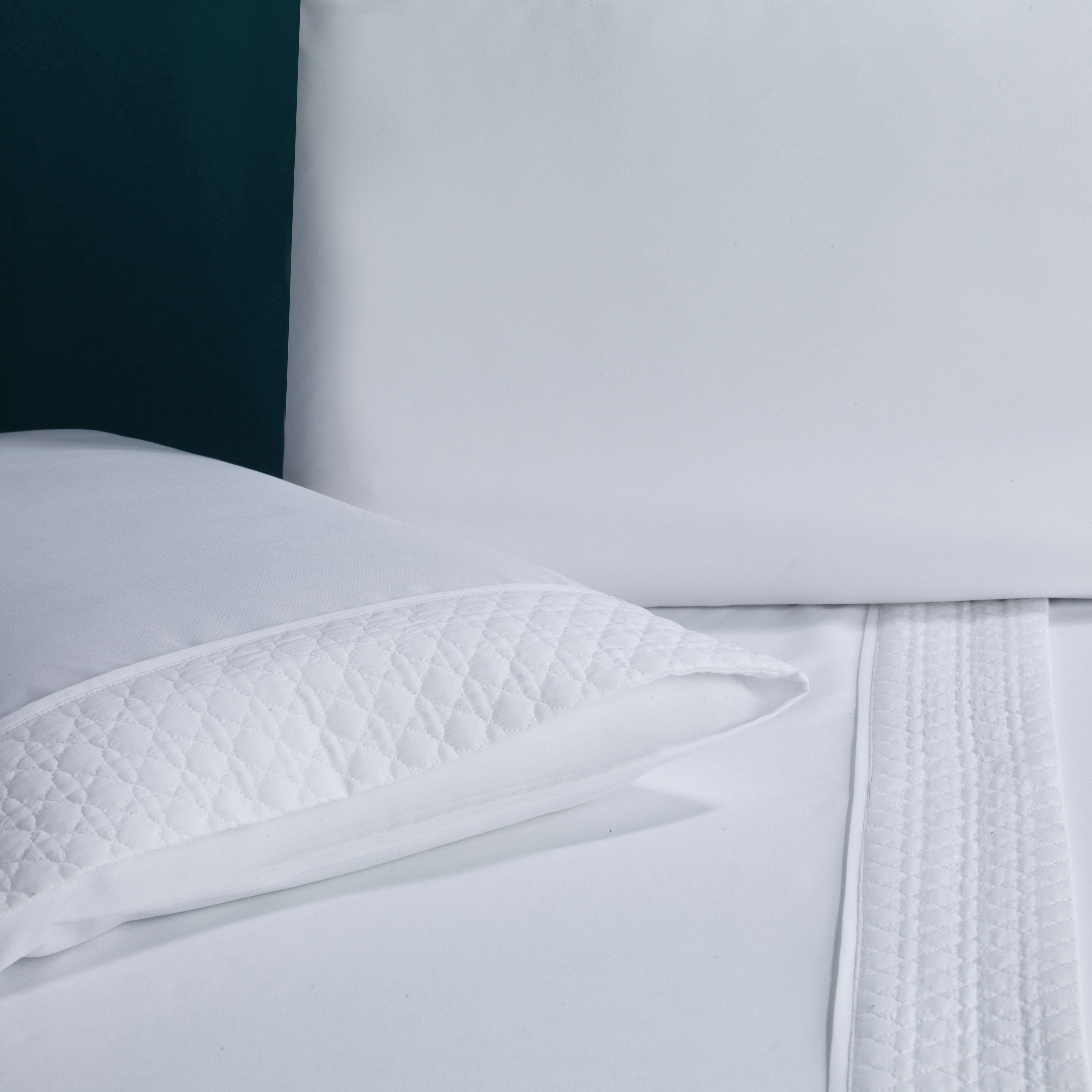 Quilted 4-Piece Sheet Set, Premium Hotel Quality