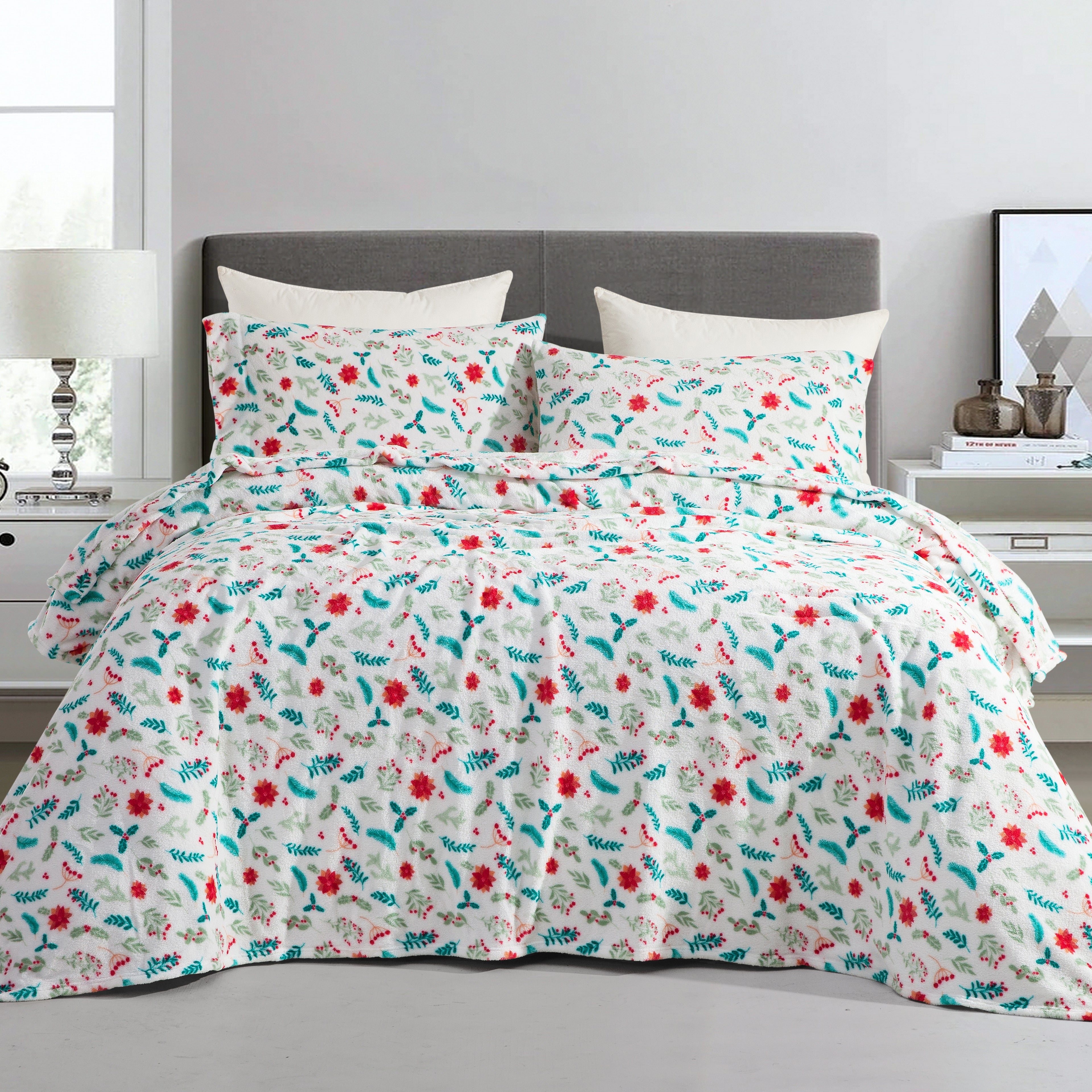4-Piece Holiday Christmas Velvet Plush Flannel Sheet Set